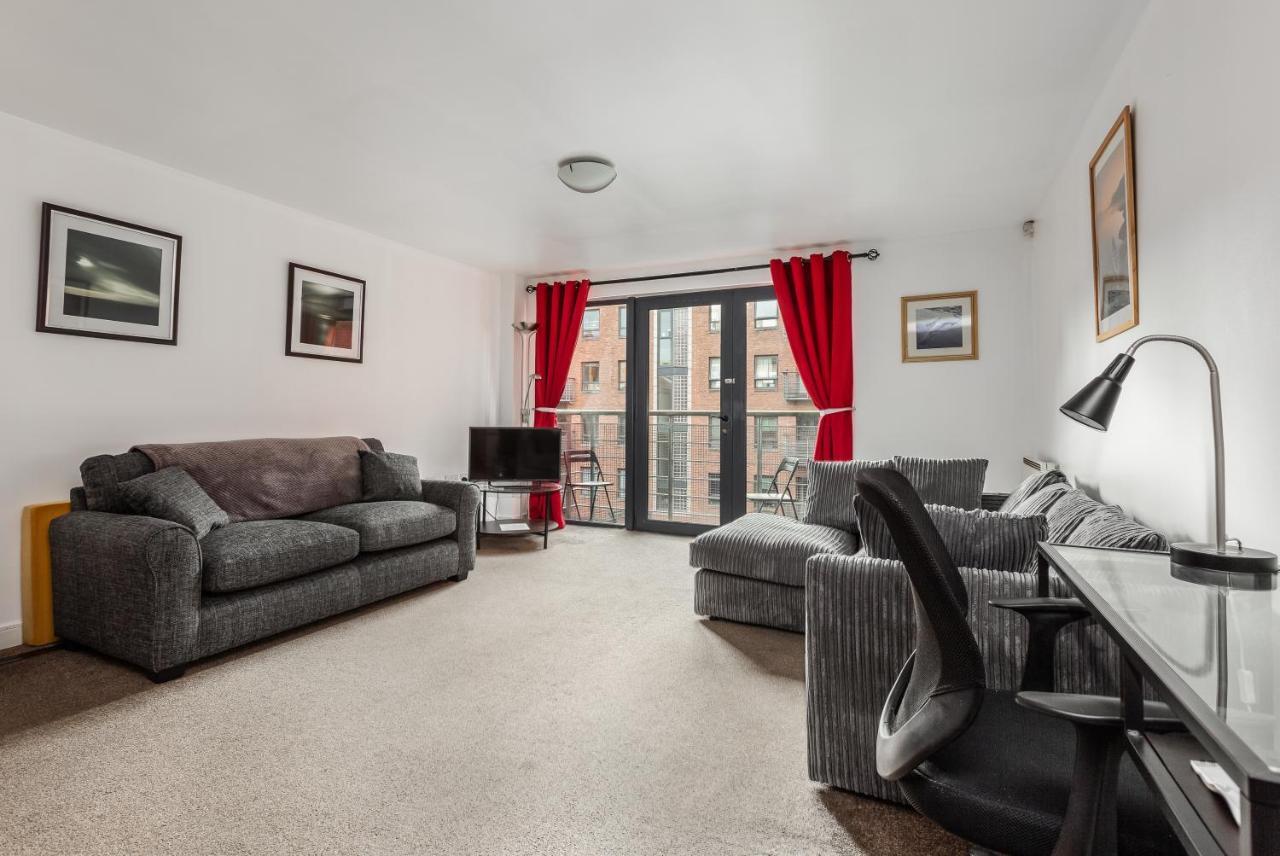 Liverpool City Centre Apartments - East Village Bagian luar foto