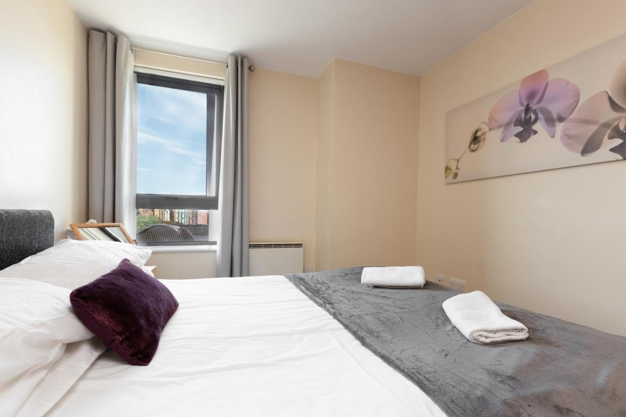 Liverpool City Centre Apartments - East Village Bagian luar foto